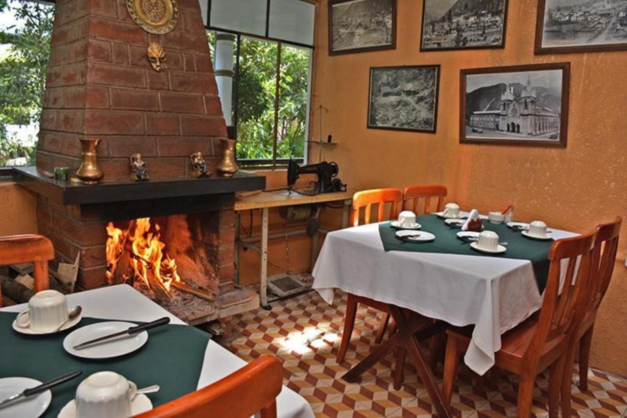 El Pedron Hotel Banos  Exterior photo